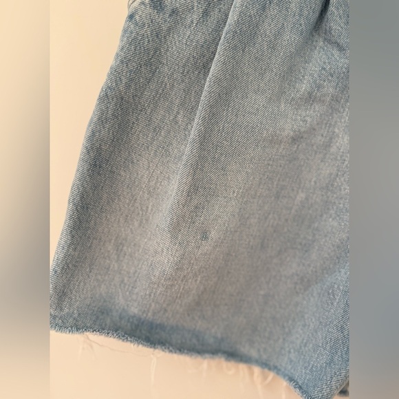 MOTHER The Pleated Fun Dip Short Fray | Size 24 - Picture 4 of 13